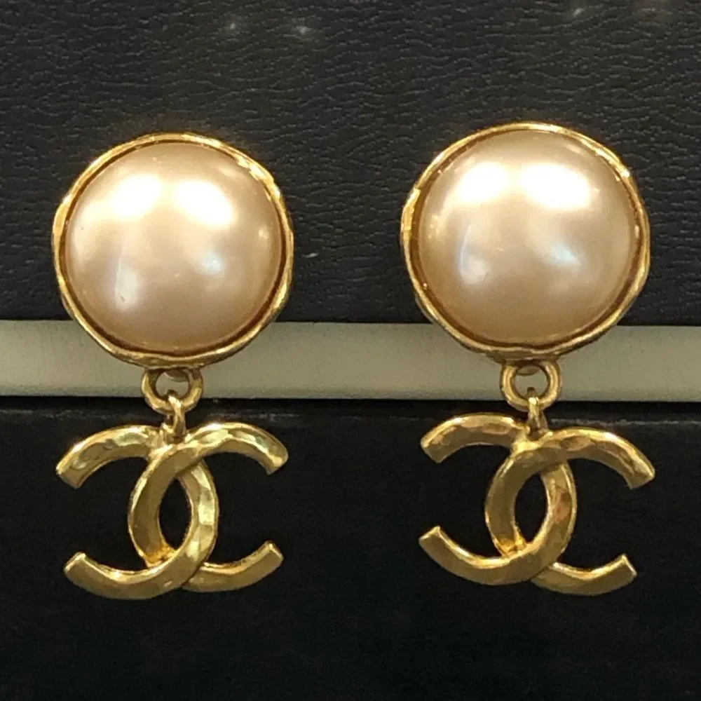 CHANEL COCO Mark Pearl Swing Earrings 95P Engraved w/ Box 24k Gold Plated